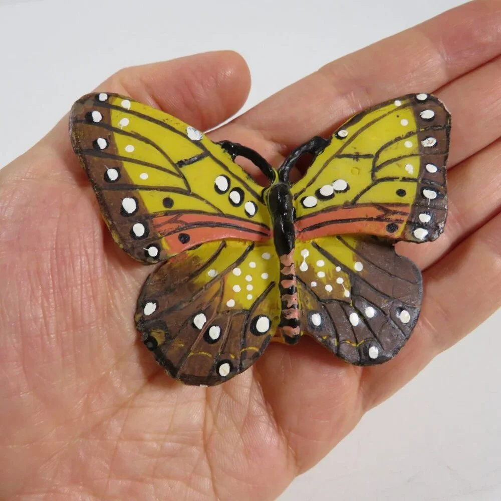 Butterfly Resin with strong magnet (yellow & brown)